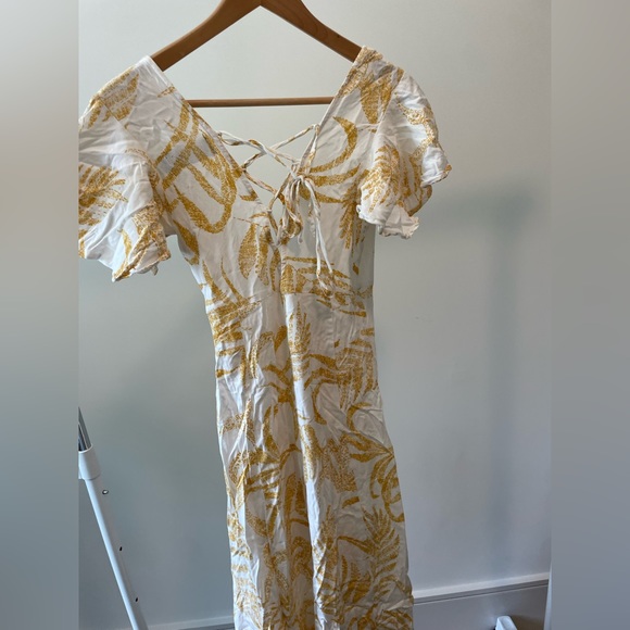 Mink Pink Floral Wrap Dress Summer Dress - Size XS - Picture 2 of 6